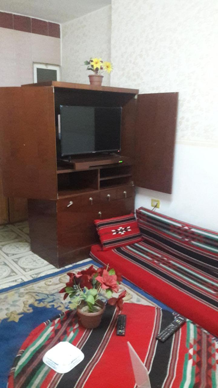 Al Seoudi Furnished Units Apartment Az Zarqa Exterior photo